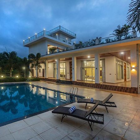 Saffronstays Odyssey, Karjat - 10 Acres Pet-Friendly Estate With Swimming Pool Chinchavli Екстериор снимка