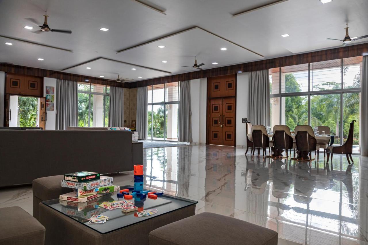 Saffronstays Odyssey, Karjat - 10 Acres Pet-Friendly Estate With Swimming Pool Chinchavli Екстериор снимка