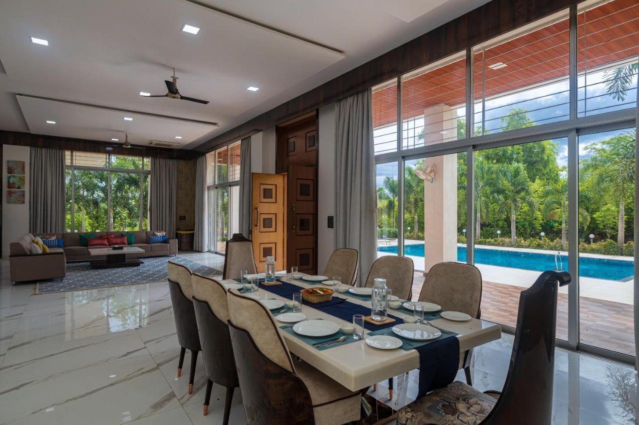 Saffronstays Odyssey, Karjat - 10 Acres Pet-Friendly Estate With Swimming Pool Chinchavli Екстериор снимка