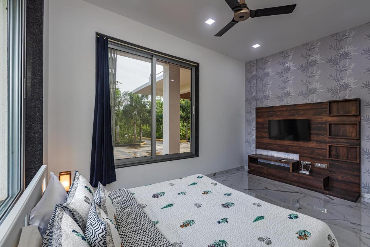 Saffronstays Odyssey, Karjat - 10 Acres Pet-Friendly Estate With Swimming Pool Chinchavli Екстериор снимка