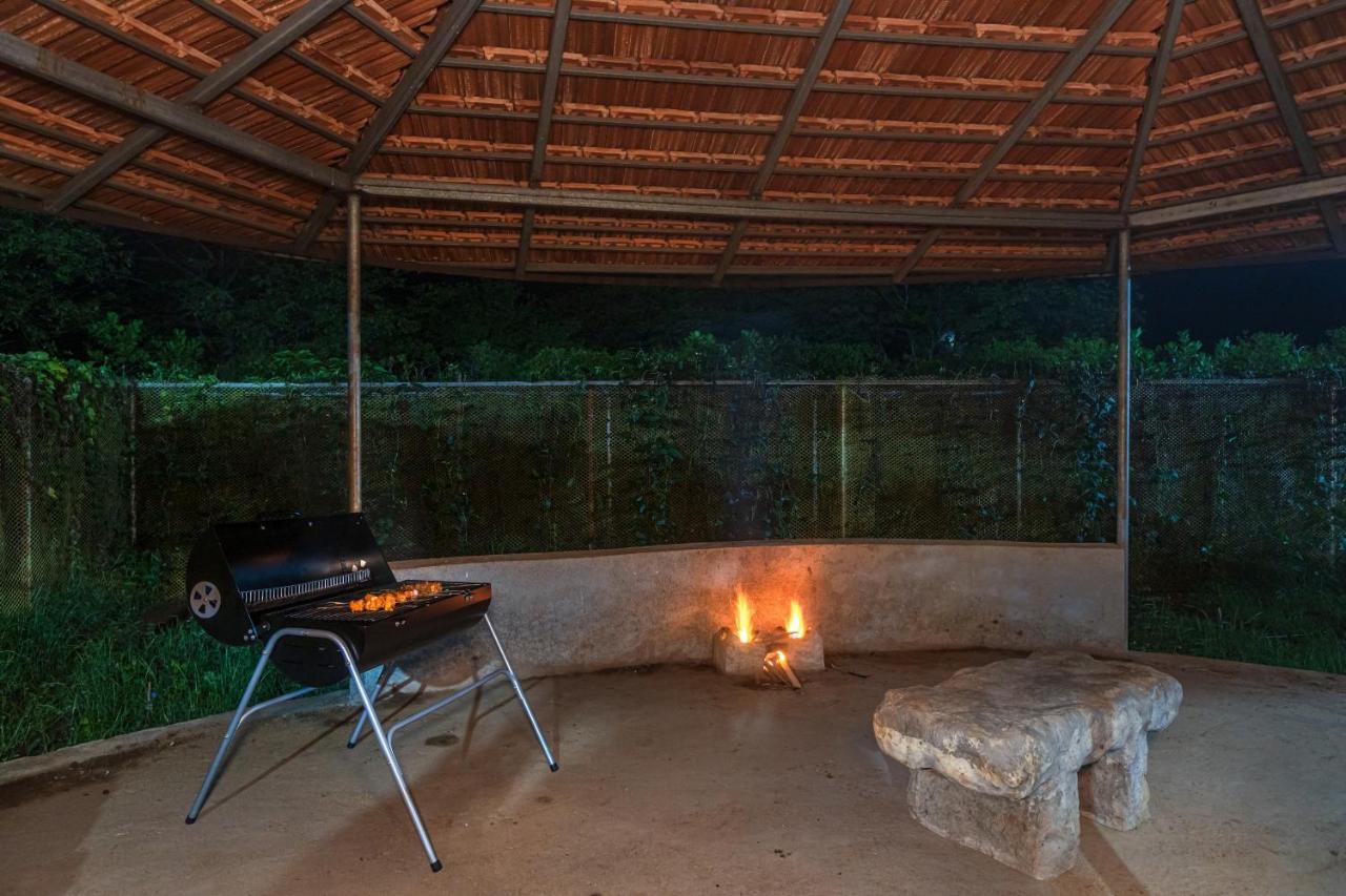 Saffronstays Odyssey, Karjat - 10 Acres Pet-Friendly Estate With Swimming Pool Chinchavli Екстериор снимка